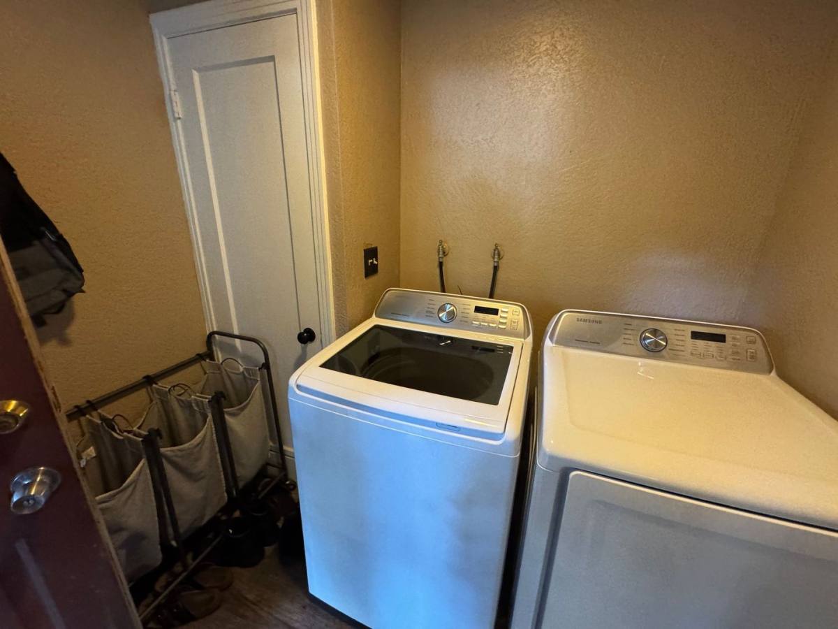 House for rent at 1247 Q St, Newman, CA 95360