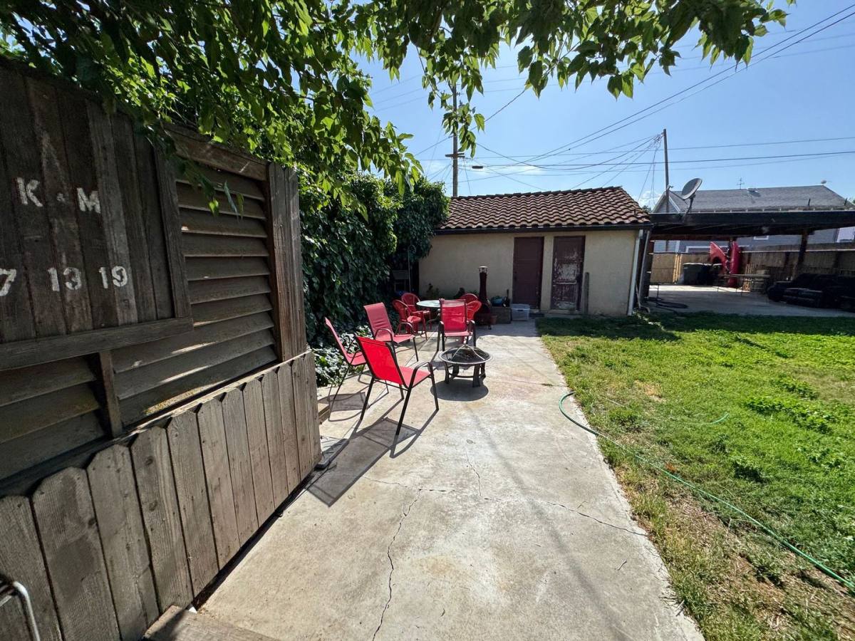 House for rent at 1247 Q St, Newman, CA 95360