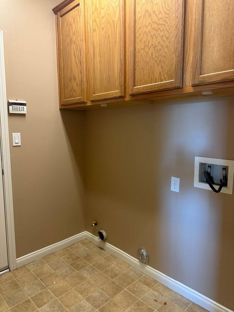 House for rent at 11713 Alton Manor Dr, Bakersfield, CA 93312
