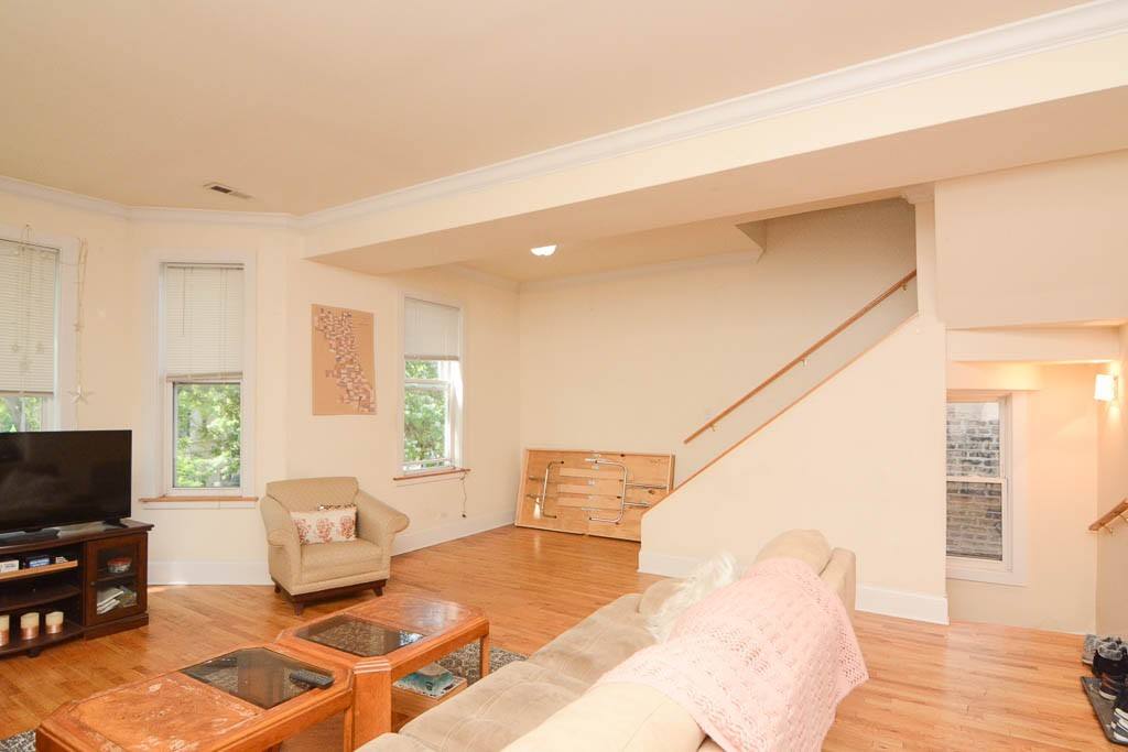 Apartment for rent at 1312 Roscoe #9Q, Chicago, IL 60657