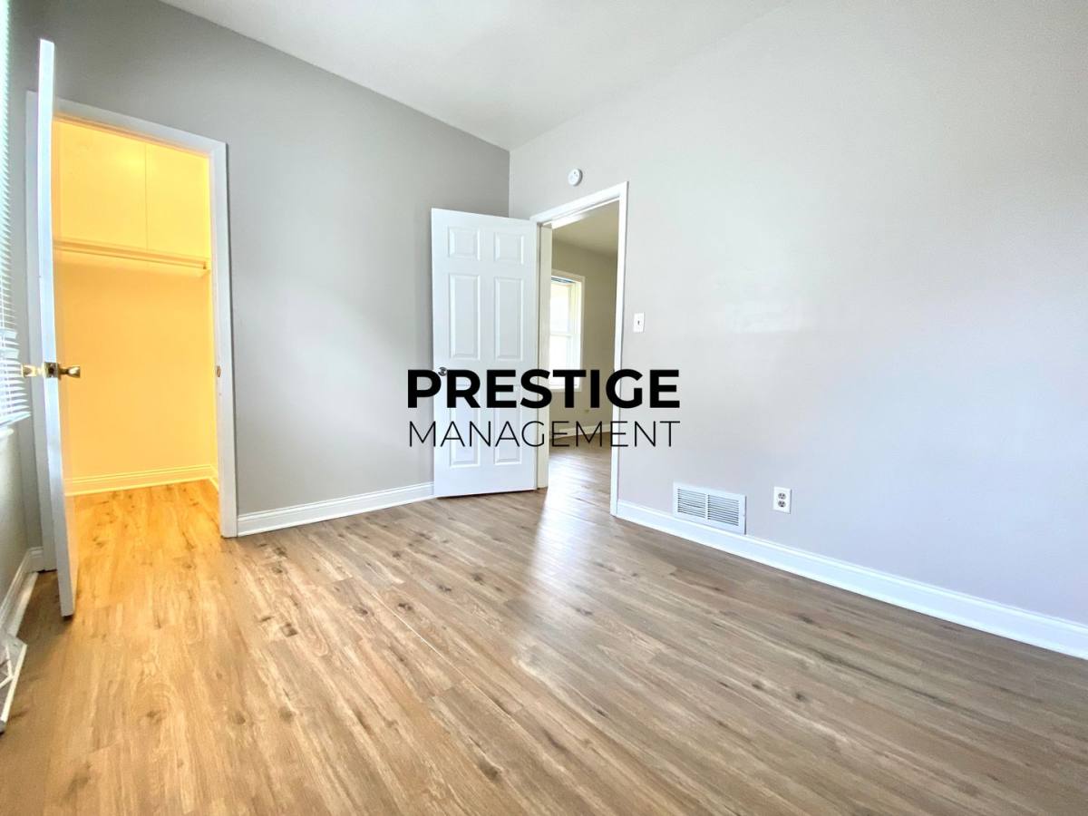 Apartment for rent at 4724-26 Pine Ave, Hammond, IN 46327