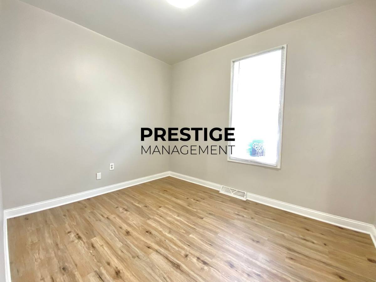 Apartment for rent at 4724-26 Pine Ave, Hammond, IN 46327