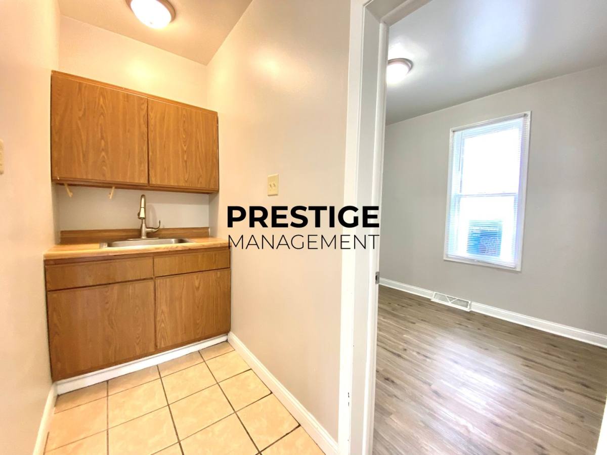 Apartment for rent at 4724-26 Pine Ave, Hammond, IN 46327