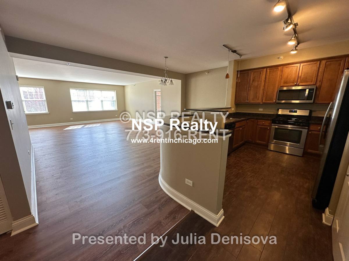 Apartment for rent at 1 Itasca Place #421, Itasca, IL 60143