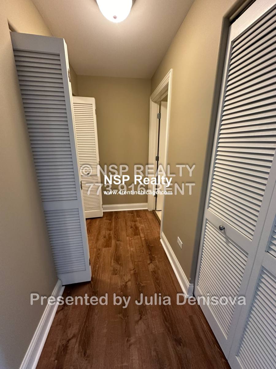 Apartment for rent at 1 Itasca Place #421, Itasca, IL 60143