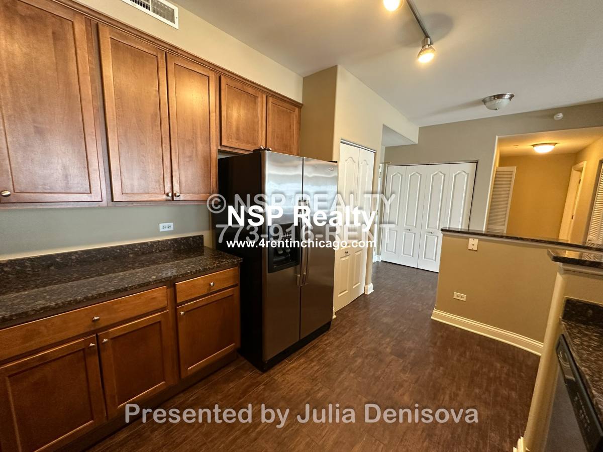 Apartment for rent at 1 Itasca Place #421, Itasca, IL 60143