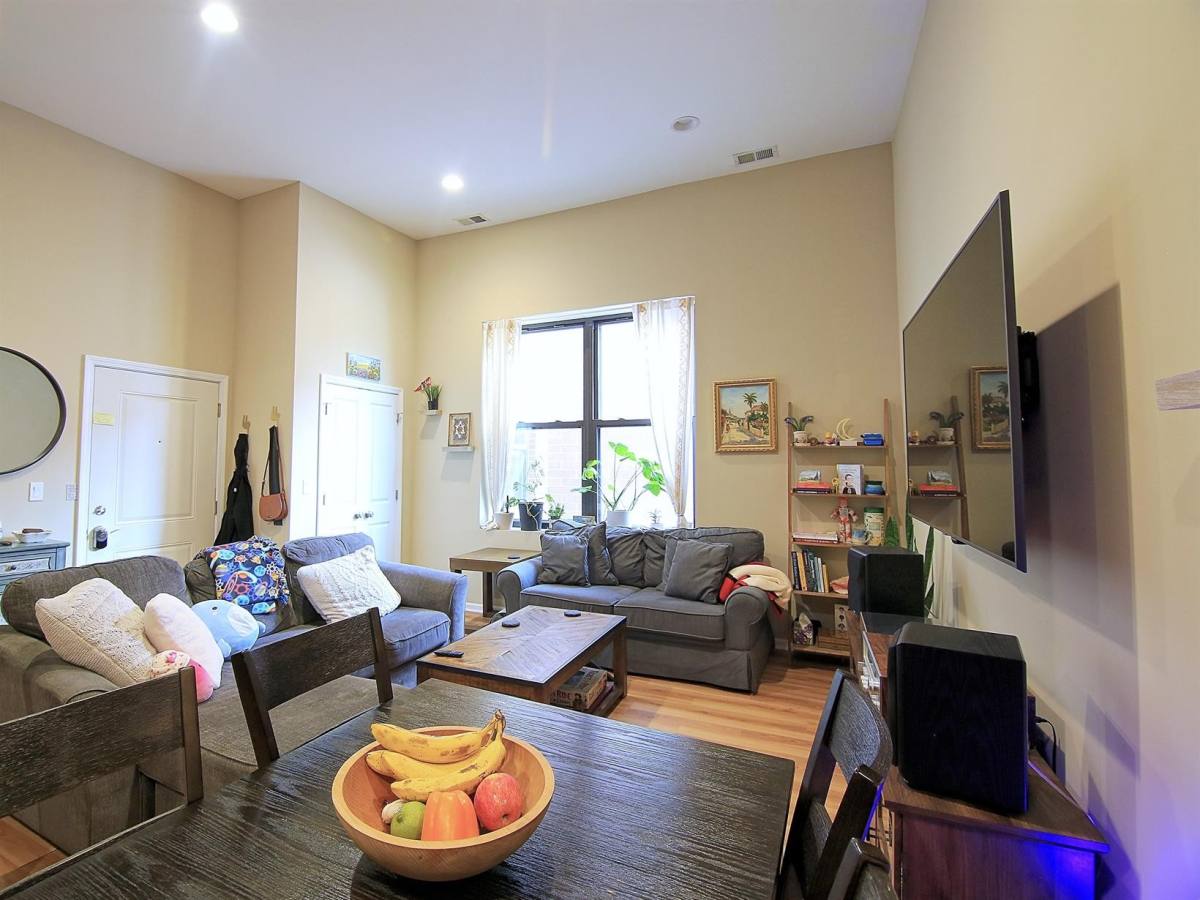 Condo for rent at 3223 N Sheffield Ave #1RW, Chicago, IL 60657