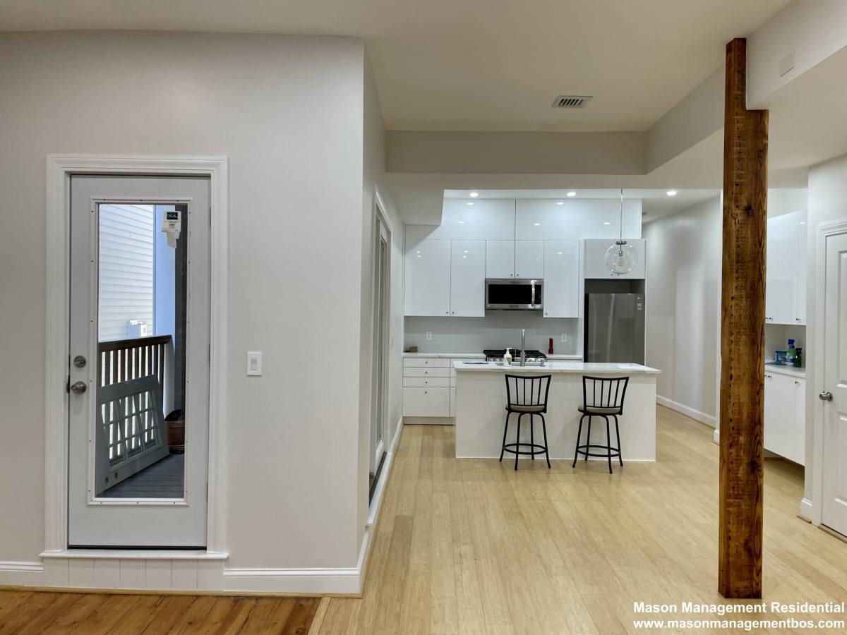 House for rent at 258 W Broadway #4, South Boston, MA 02127