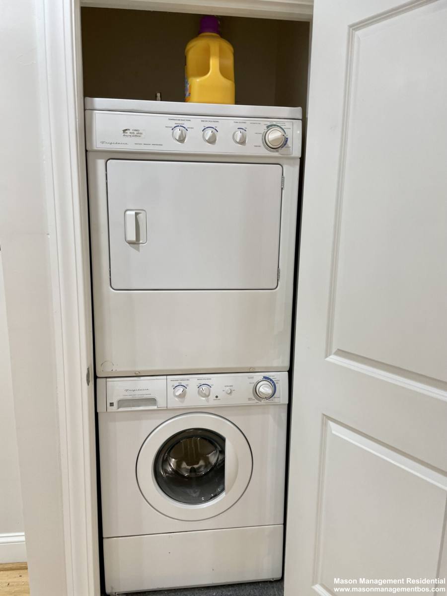 House for rent at 258 W Broadway #4, South Boston, MA 02127