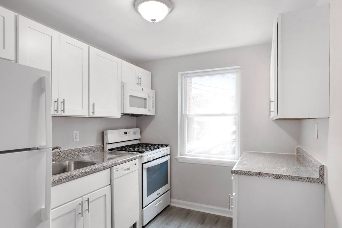 Apartment for rent at 17 High St, Montclair, NJ 07042