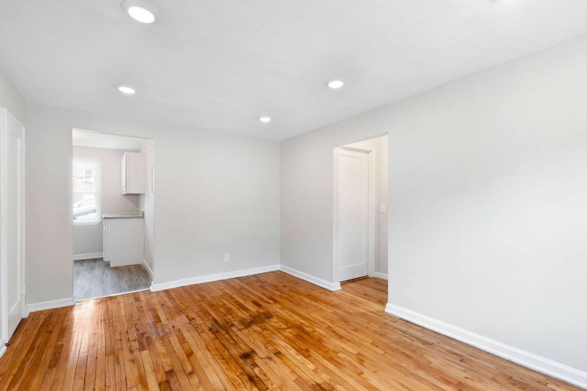 Apartment for rent at 17 High St, Montclair, NJ 07042