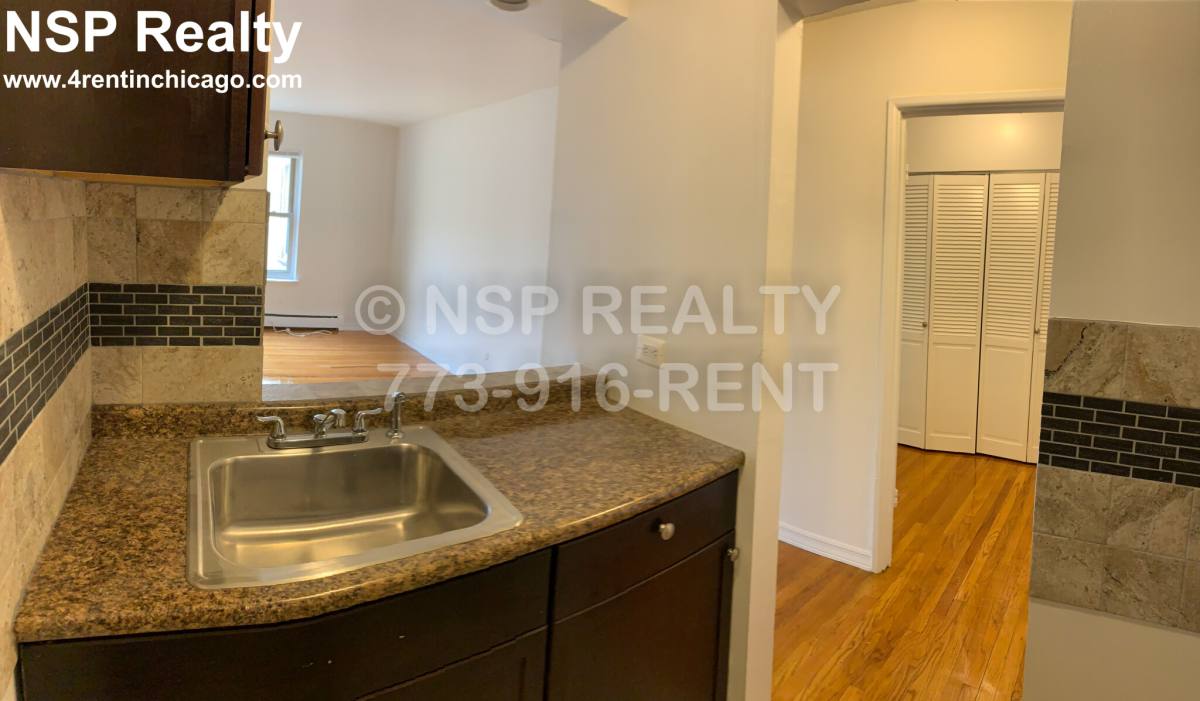 Apartment for rent at 6830 N Sheridan #462, Chicago, IL 60626