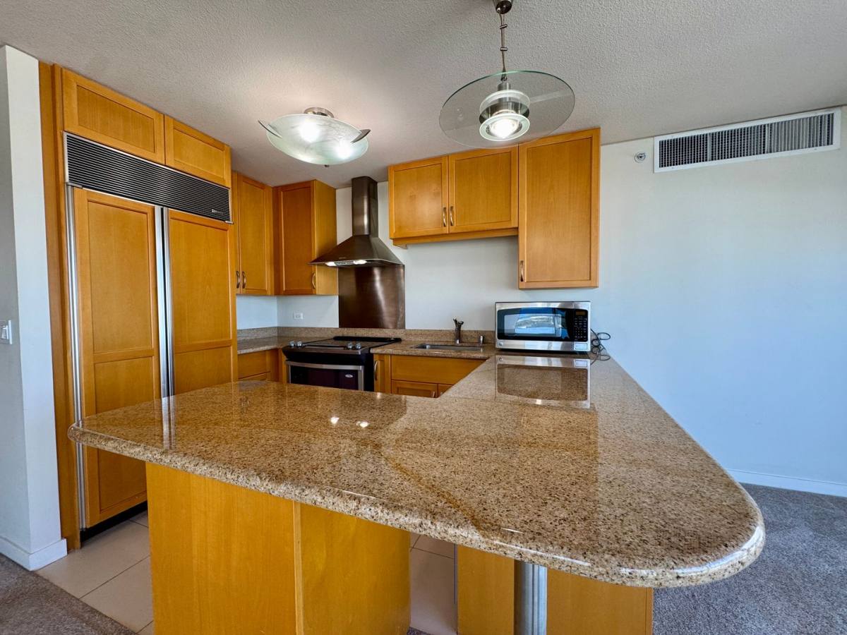 Apartment for rent at 1296 Kapiolani Blvd, Honolulu, HI 96814