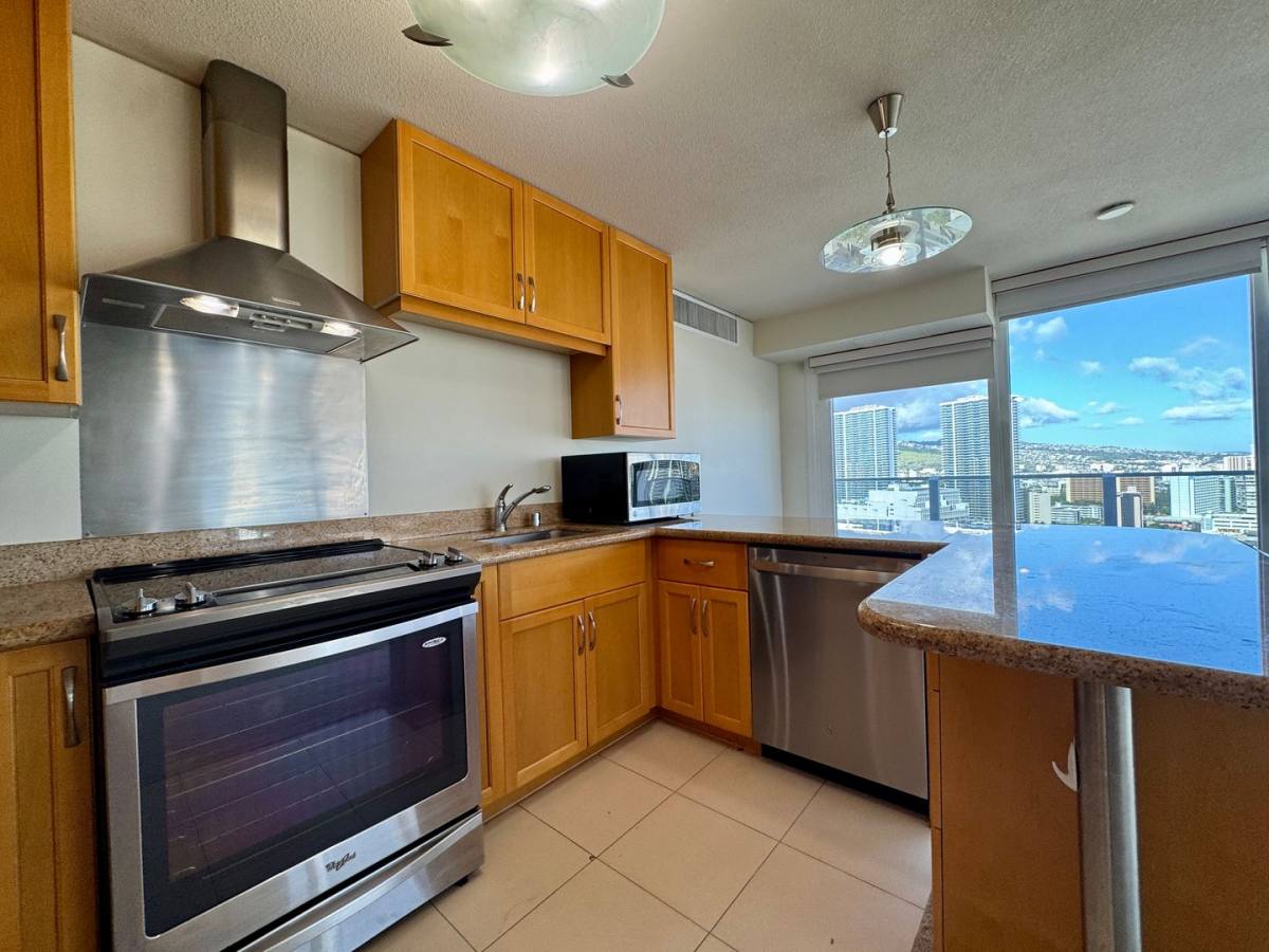 Apartment for rent at 1296 Kapiolani Blvd, Honolulu, HI 96814