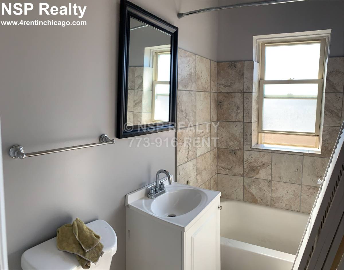Apartment for rent at 4259 W Addison #3, Chicago, IL 60641