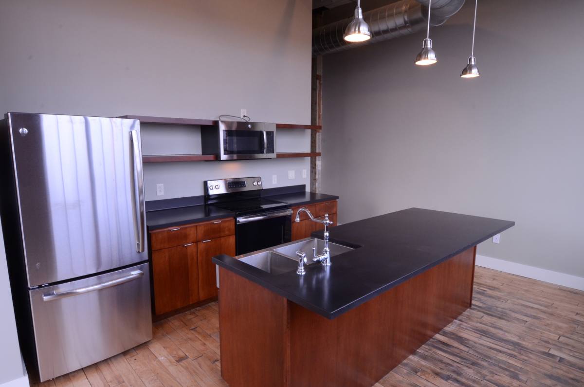 Apartment for rent at 214 Pecan St, Peoria, IL 61602