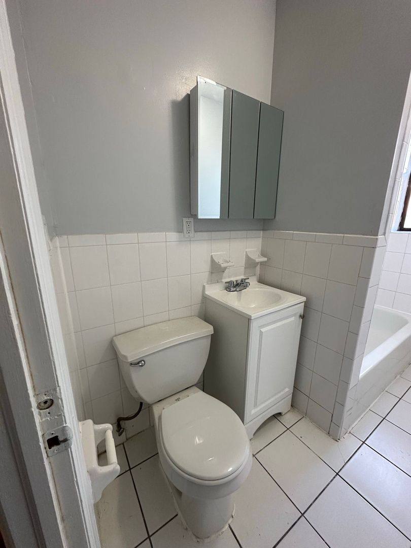 Apartment for rent at 531 34th St, Union City, NJ 07087