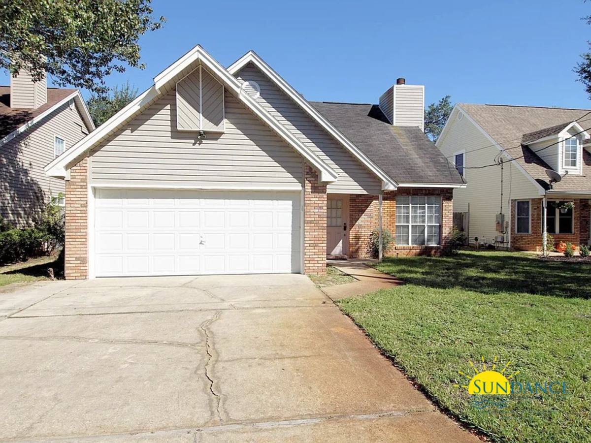 House for rent at 10 2nd St, Shalimar, FL 32579