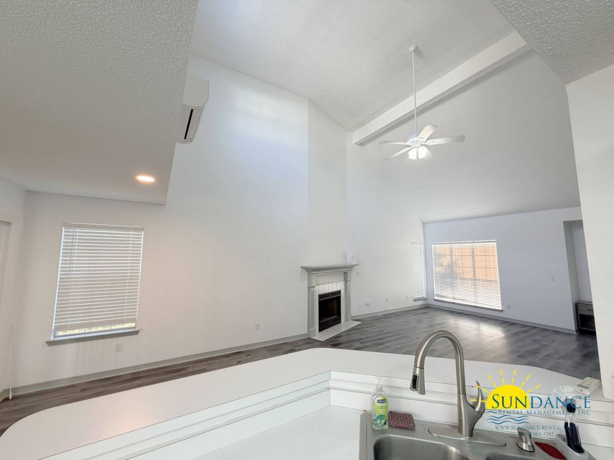 House for rent at 10 2nd St, Shalimar, FL 32579