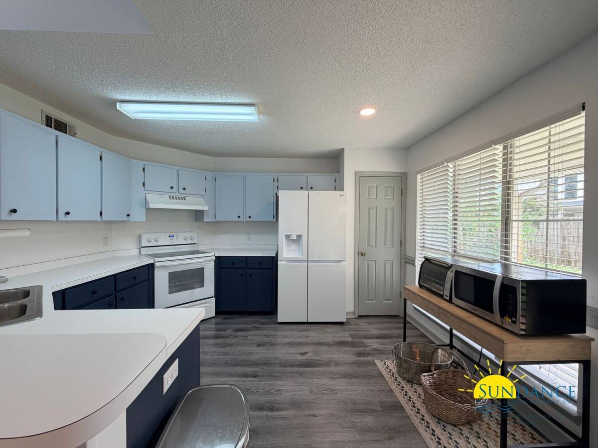 House for rent at 10 2nd St, Shalimar, FL 32579