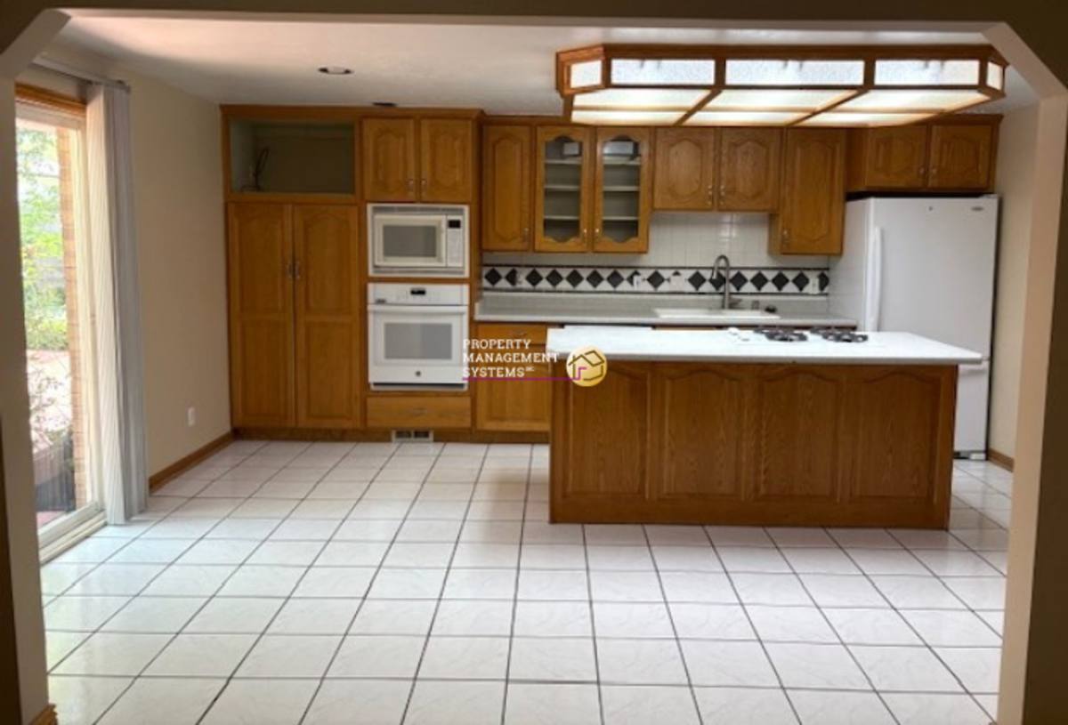 House for rent at 12131 S Mill Ridge Rd, Sandy, UT 84094