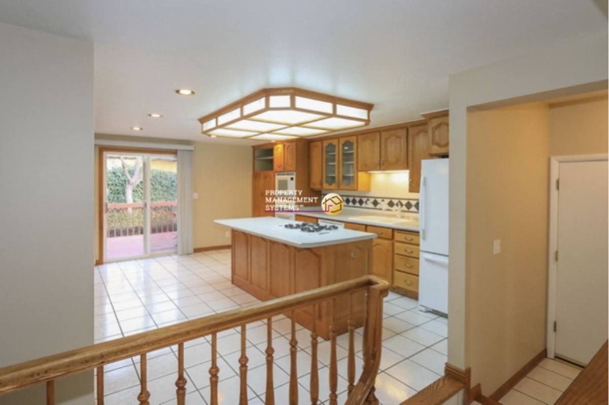 House for rent at 12131 S Mill Ridge Rd, Sandy, UT 84094