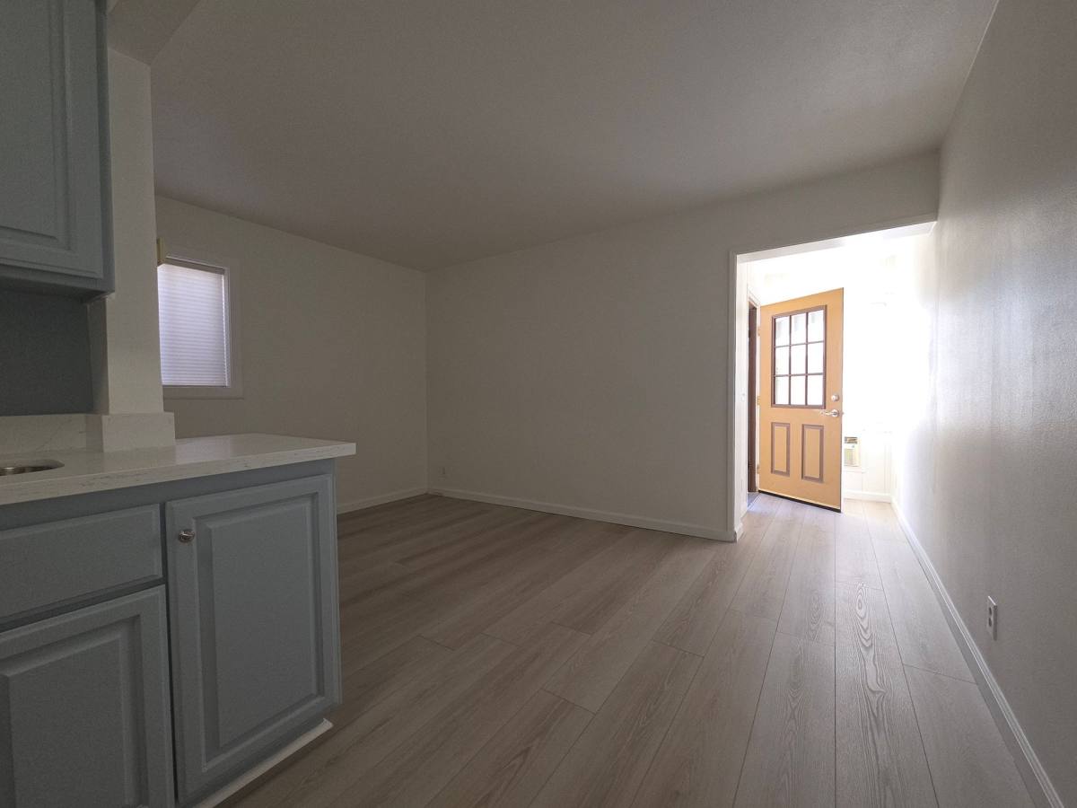 Apartment for rent at 240-246 Cruzero St, Ojai, CA 93023