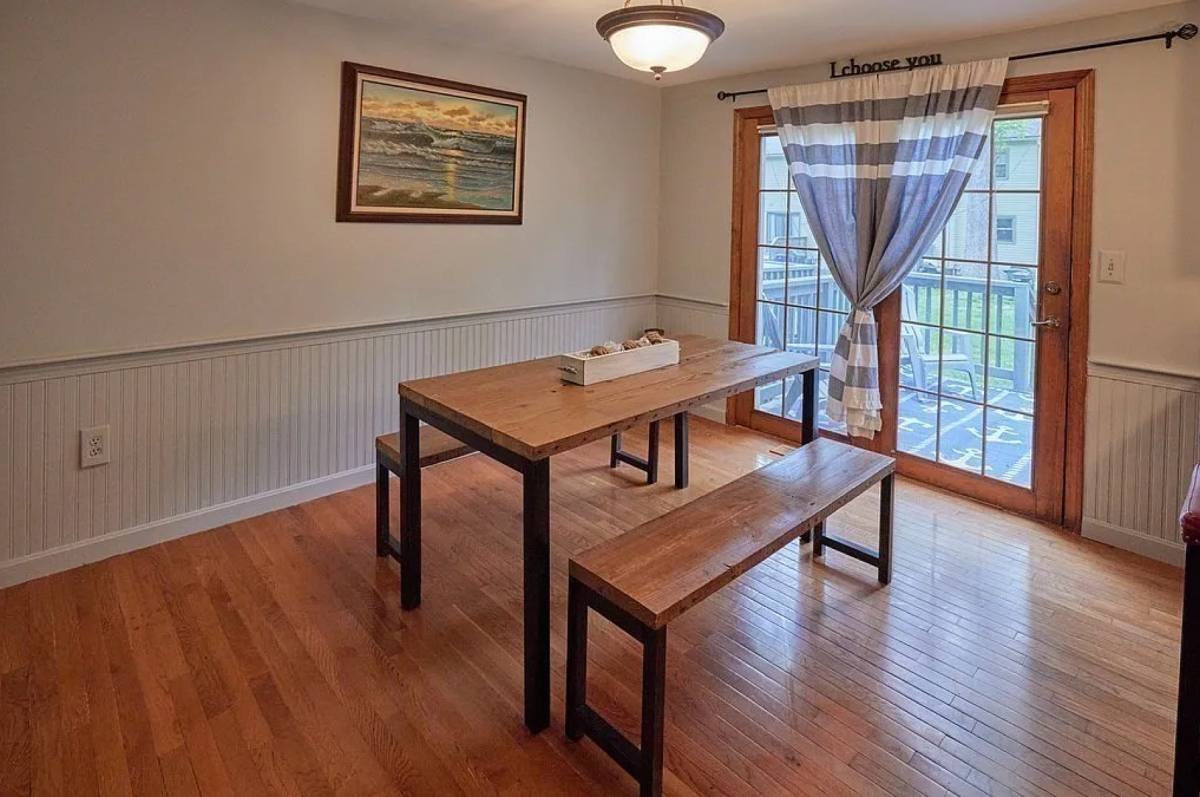 Apartment for rent at 710 Wellman Ave, North Chelmsford, MA 01863