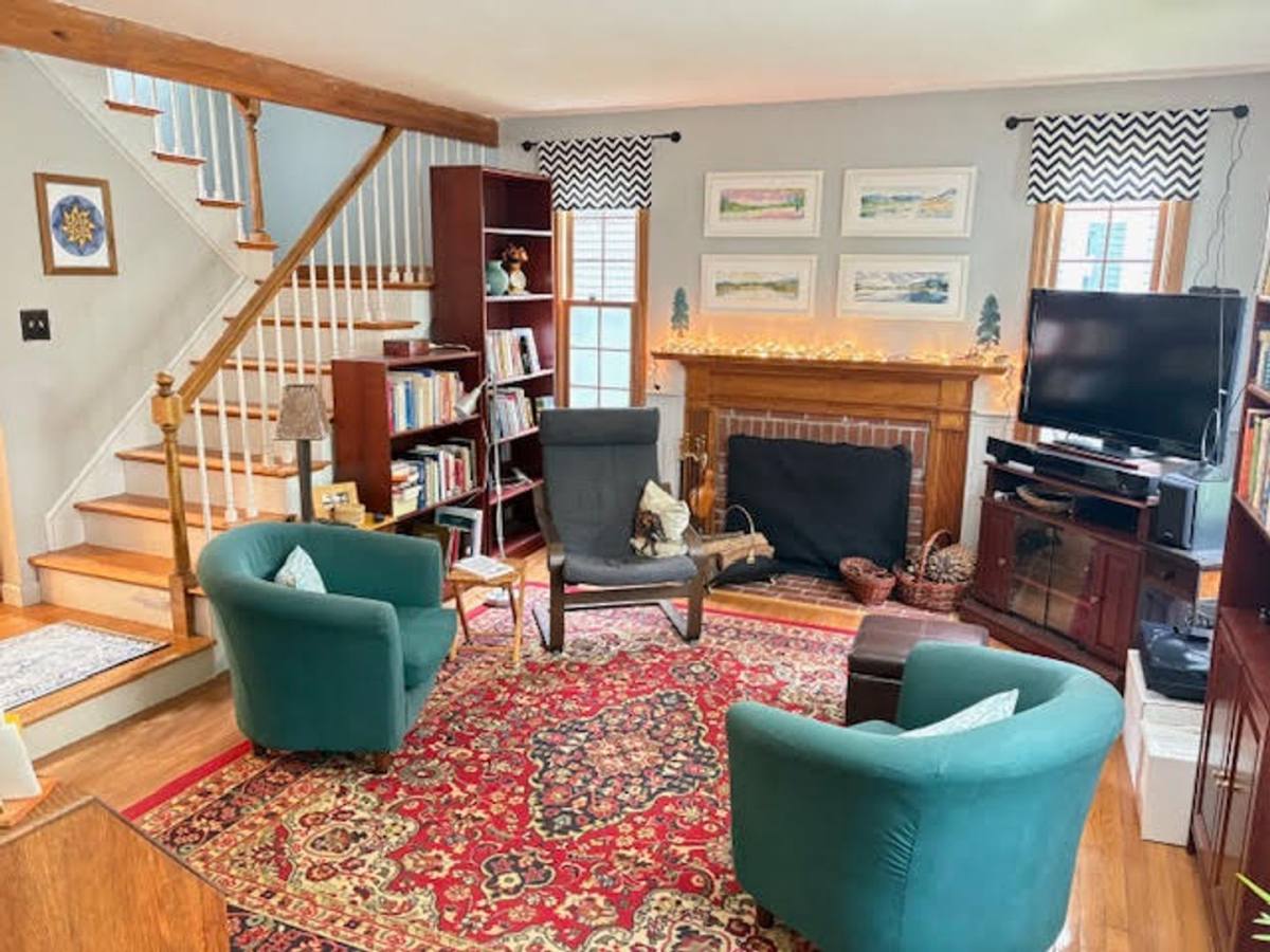 Apartment for rent at 710 Wellman Ave, North Chelmsford, MA 01863