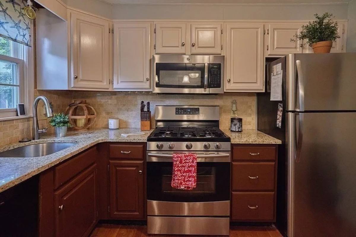 Apartment for rent at 710 Wellman Ave, North Chelmsford, MA 01863