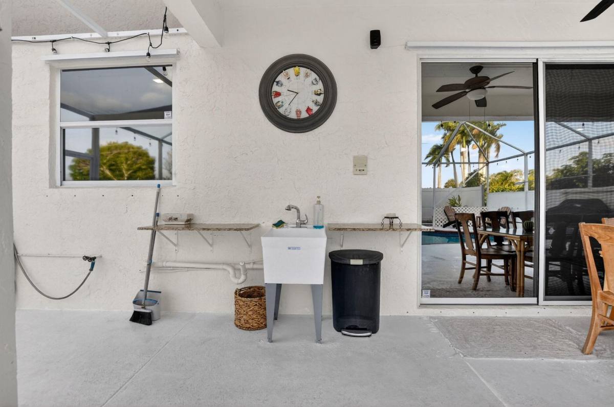 House for rent at 18280 Coral Isles Dr, Boca Raton, FL 33498