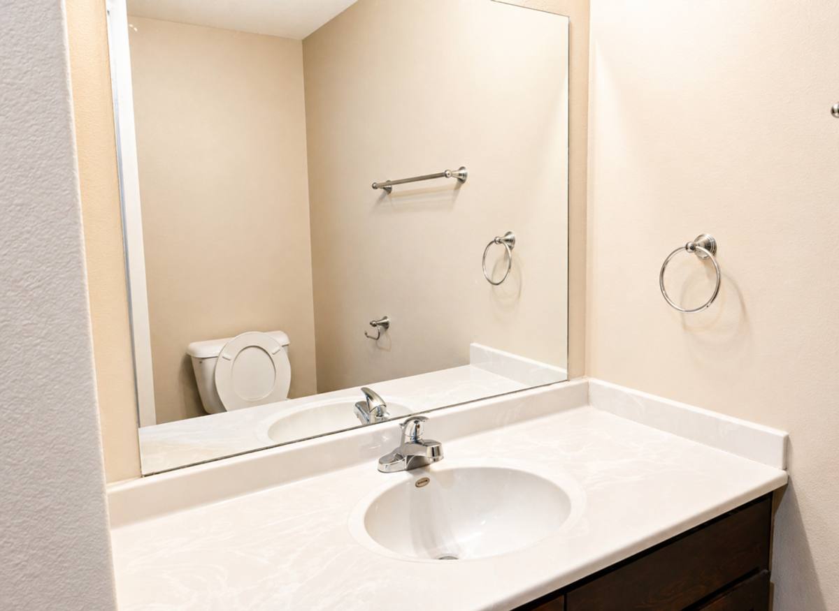 Apartment for rent at 1550 28th Ave SW, Altoona, IA 50009
