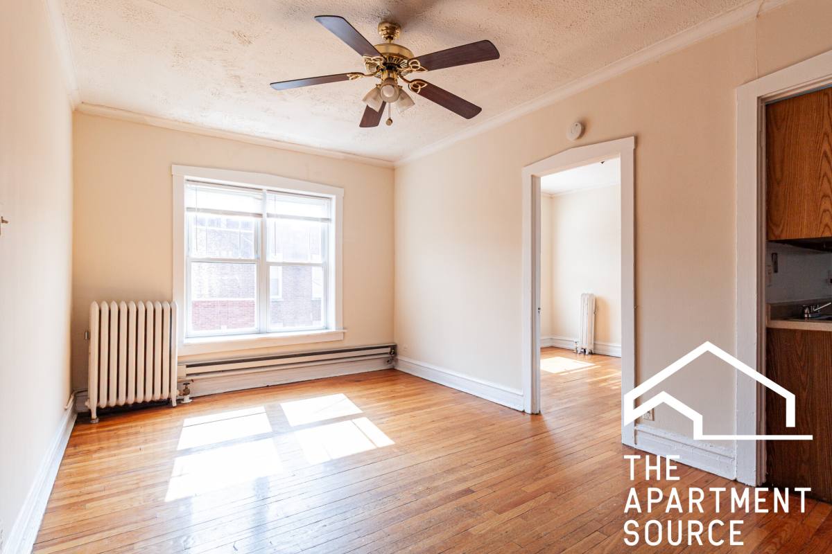 Apartment for rent at 955 W Cornelia Ave #3A, Chicago, IL 60657