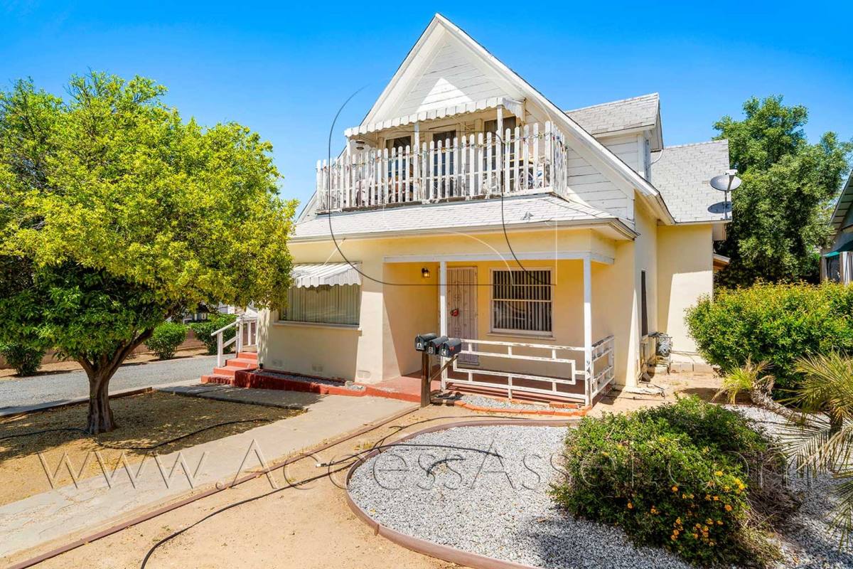 Townhouse for rent at 207 E Graham - B, Lake Elsinore, CA 92530