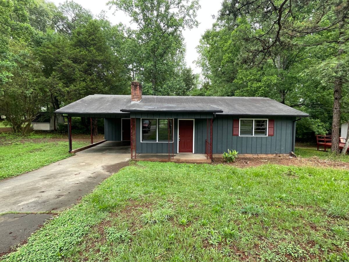 House for rent at 6008 Leo Dr, Shelby, NC 28152