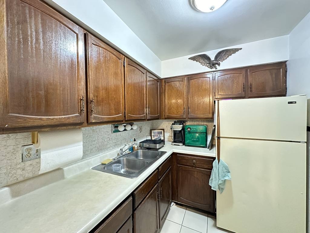 Apartment for rent at 3825 Pine Grove #D115, Chicago, IL 60613