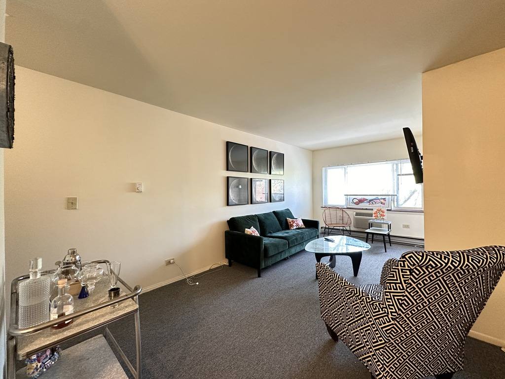 Apartment for rent at 3825 Pine Grove #D115, Chicago, IL 60613