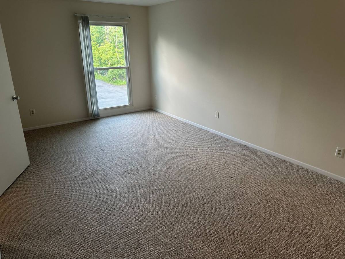 Apartment for rent at 6 1 2 Kirkland Ave, Clinton, NY 13323
