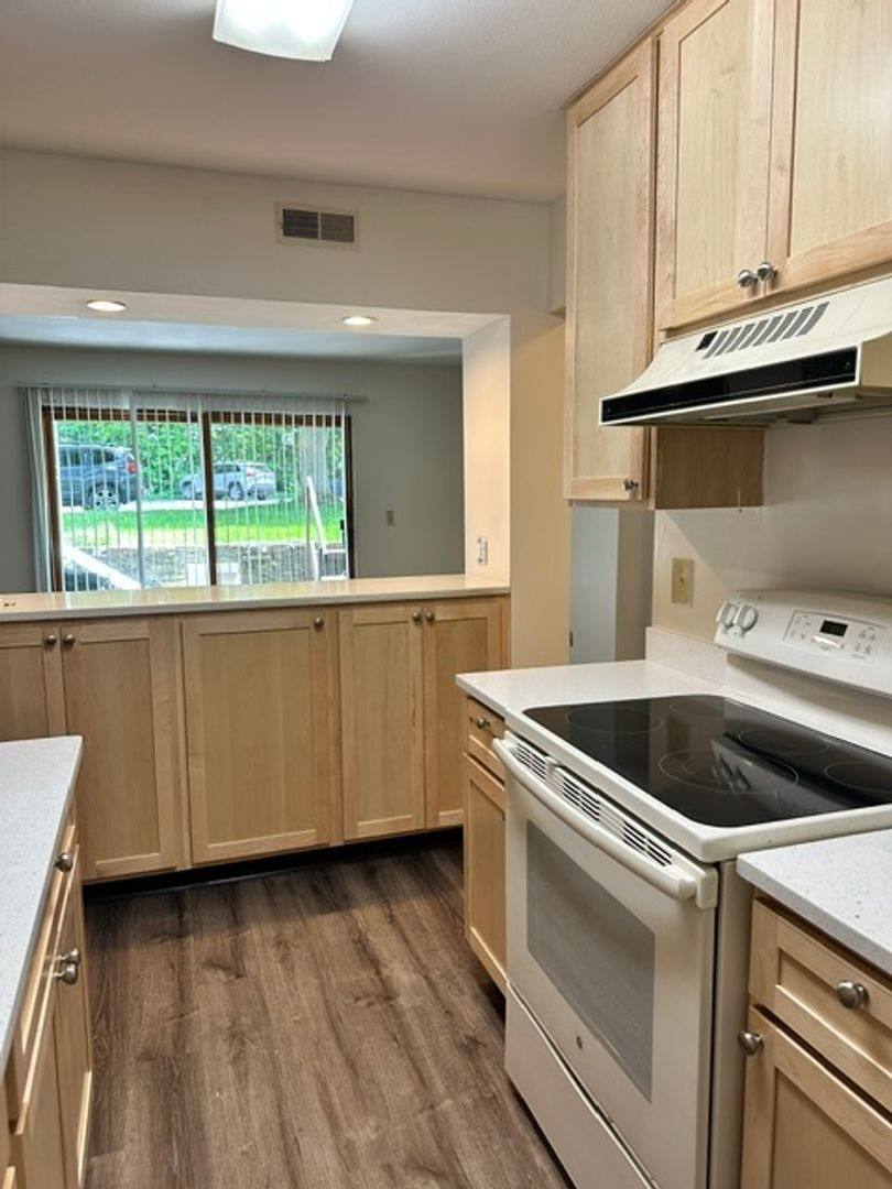 Apartment for rent at 6 1 2 Kirkland Ave, Clinton, NY 13323