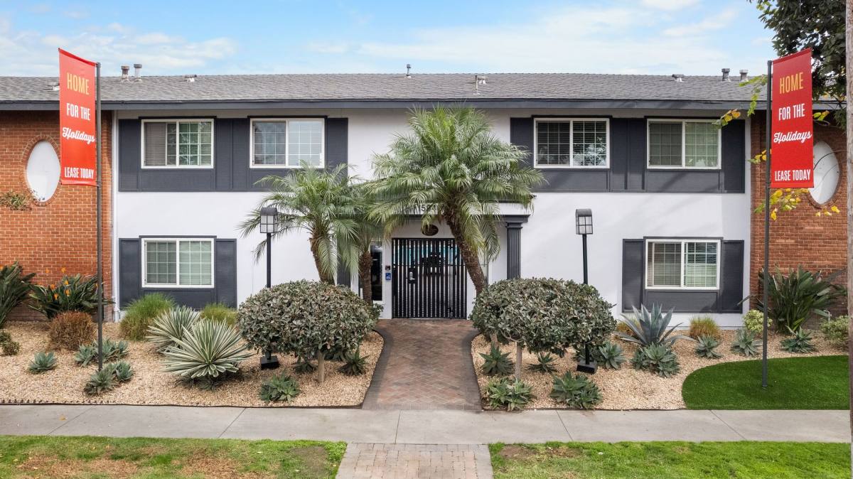 Apartment for rent at 15940 Indiana Ave, Paramount, CA 90723