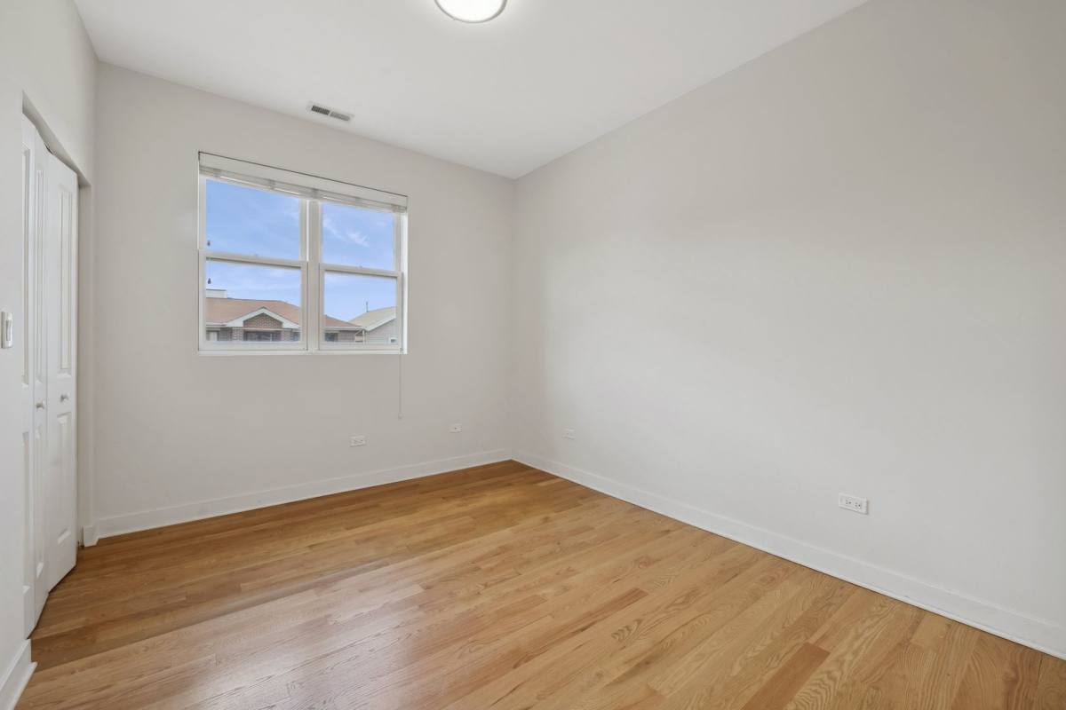 Apartment for rent at 1956 W Ohio St, Chicago, IL 60622