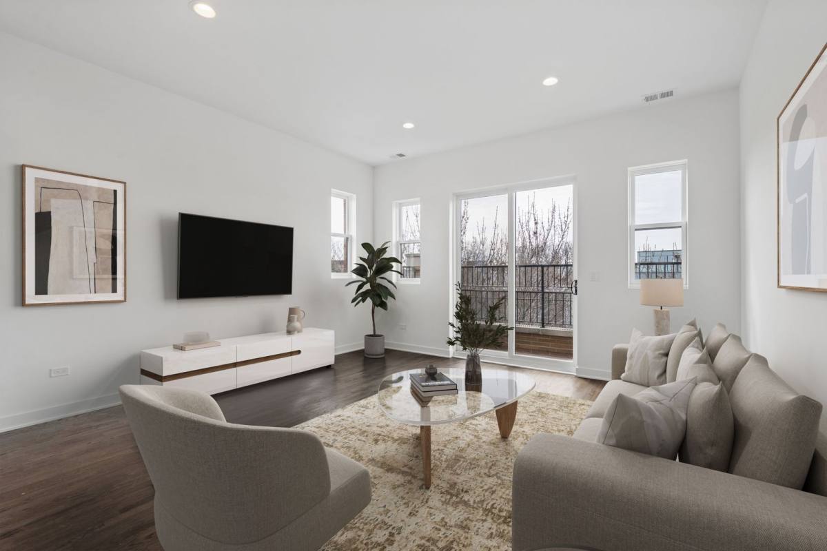 Apartment for rent at 1956 W Ohio St, Chicago, IL 60622