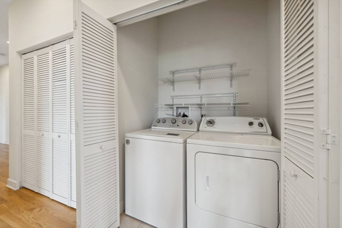 Apartment for rent at 1956 W Ohio St, Chicago, IL 60622