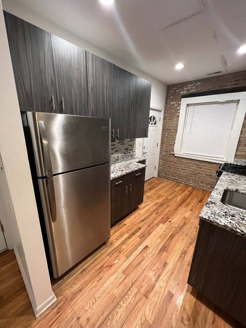 Apartment for rent at 5124 S Dorchester Ave #1E, Chicago, IL 60615