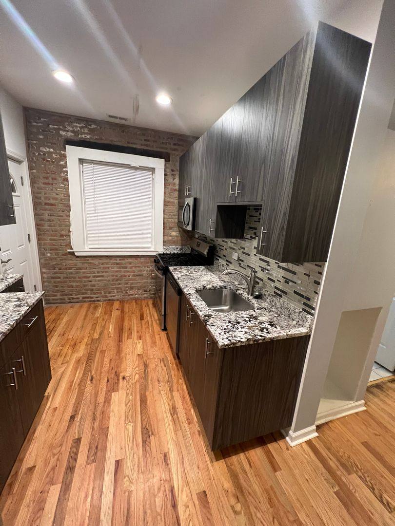 Apartment for rent at 5124 S Dorchester Ave #1E, Chicago, IL 60615