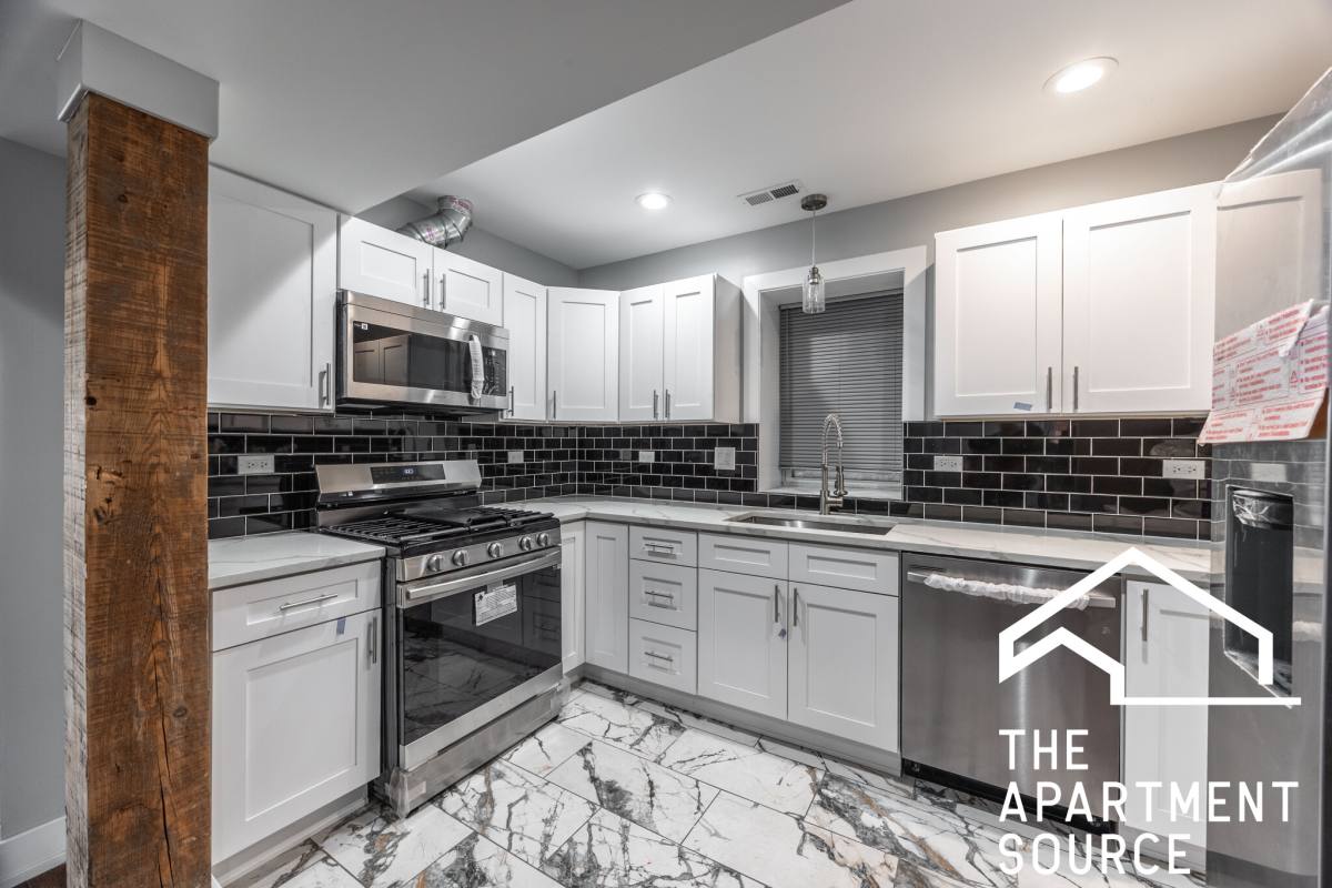 Apartment for rent at 3328 W Congress Parkway #G, Chicago, IL 60624