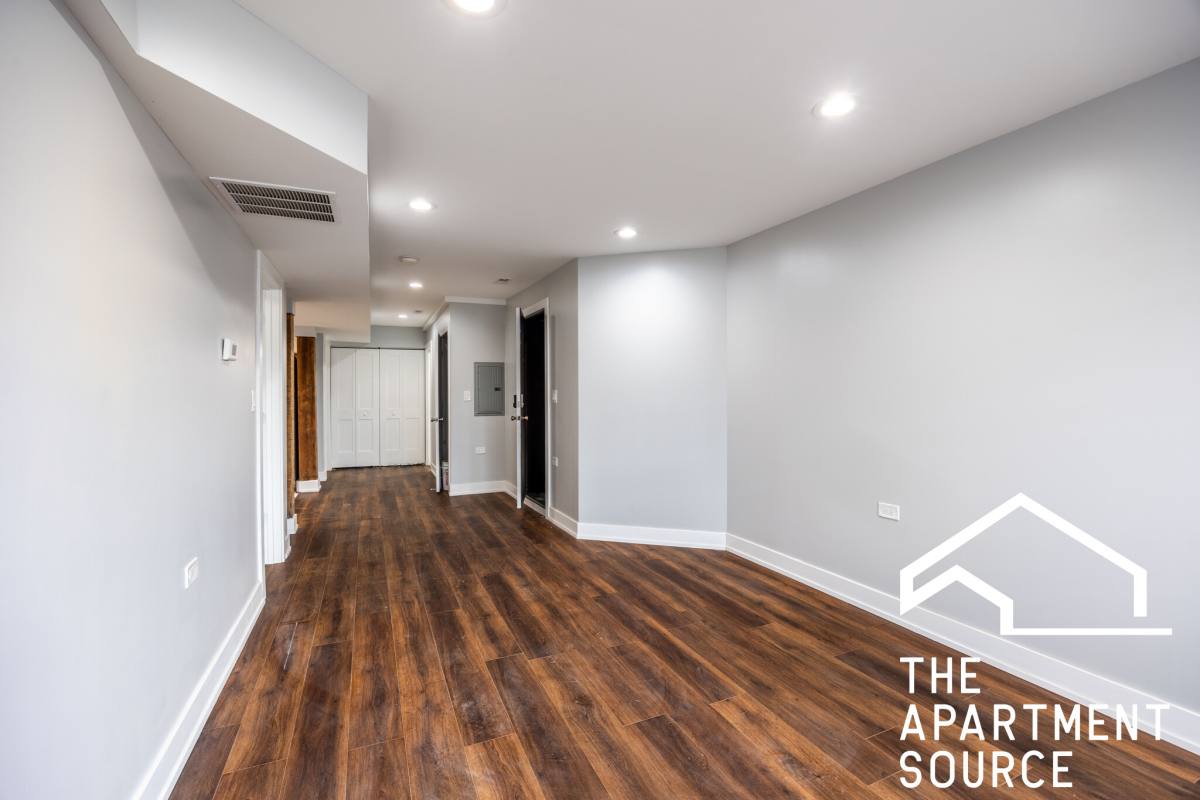 Apartment for rent at 3328 W Congress Parkway #G, Chicago, IL 60624