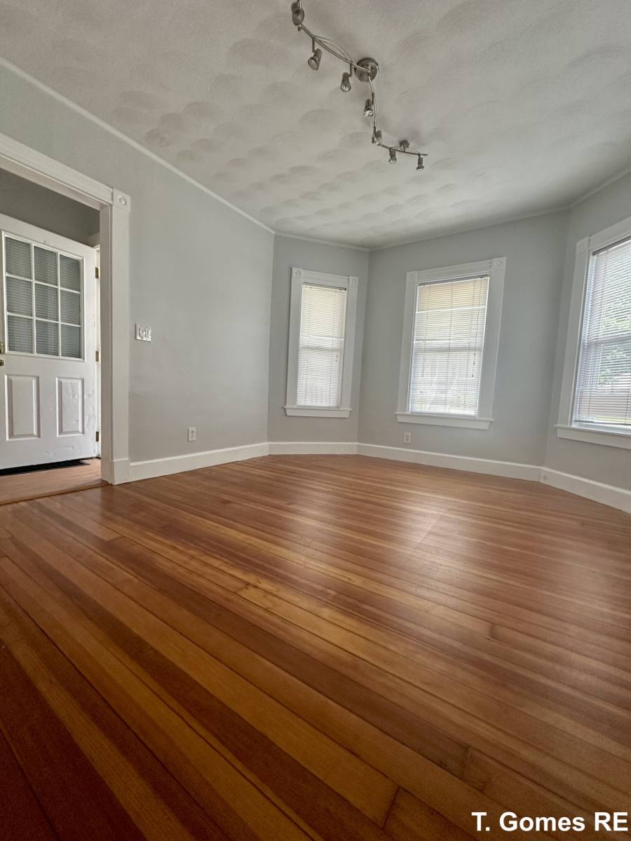 Apartment for rent at 8 Prospect Ave #2, Woburn, MA 01801