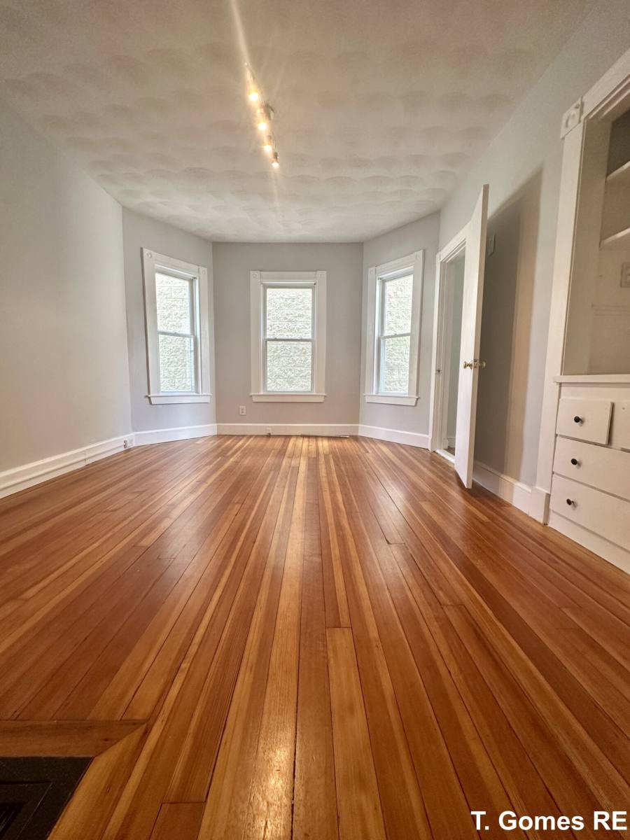Apartment for rent at 8 Prospect Ave #2, Woburn, MA 01801