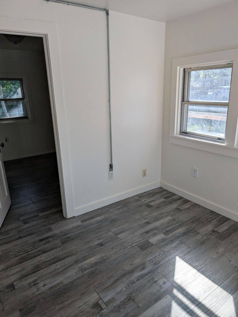 House for rent at 1020 Jefferson St, Klamath Falls, OR 97601